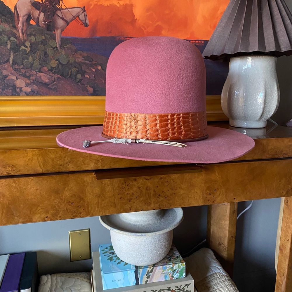 Jacqueline Michie Pink Wide-Brim Hat with Croc-Embossed Burnt Orange Band